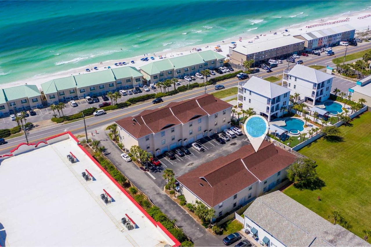 Beautiful Townhome Steps From Miramar Beach! Destin Exterior photo